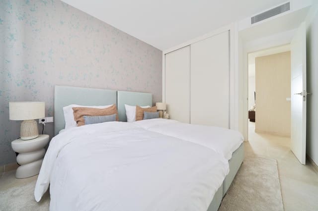 2 soverom Leilighet til salgs i Las Gaviotas  - Carvajal, Fuengirola med svømmebasseng garasje - € 881 000 (Ref: 9929881)