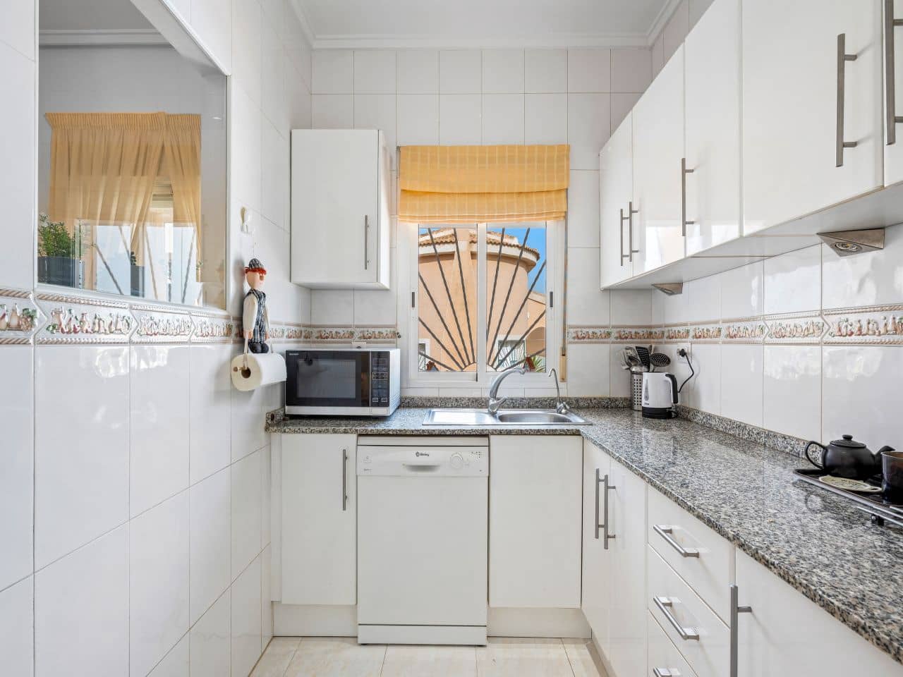 3 bedroom Villa for sale in Rojales with pool garage - € 345,000 (Ref: 10172721)