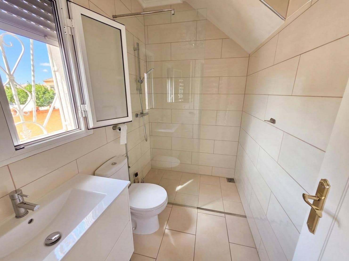 3 soveværelse Villa til salg i Rojales med swimmingpool garage - € 525.000 (Ref: 10172724)
