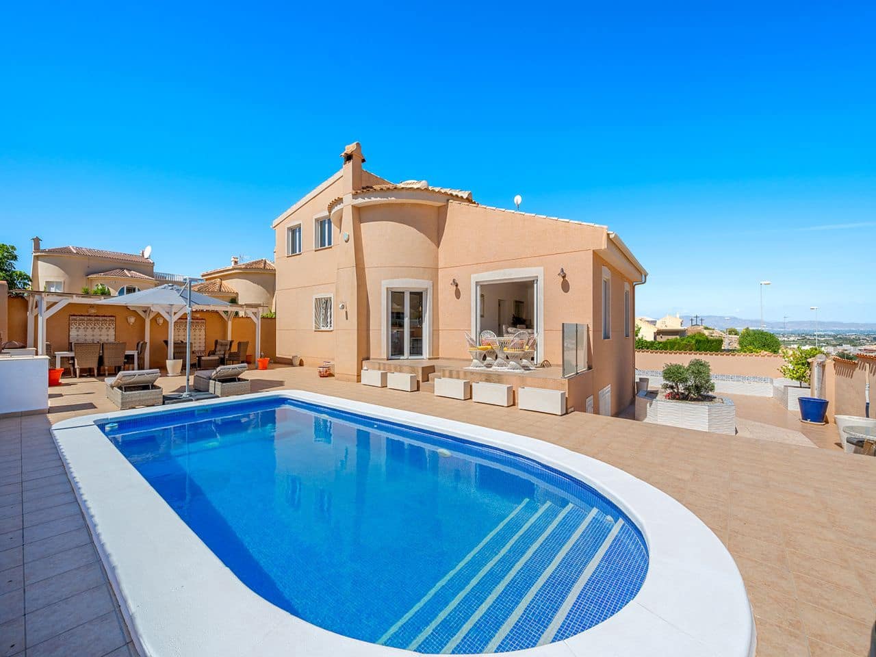 3 soveværelse Villa til salg i Rojales med swimmingpool garage - € 525.000 (Ref: 10172724)