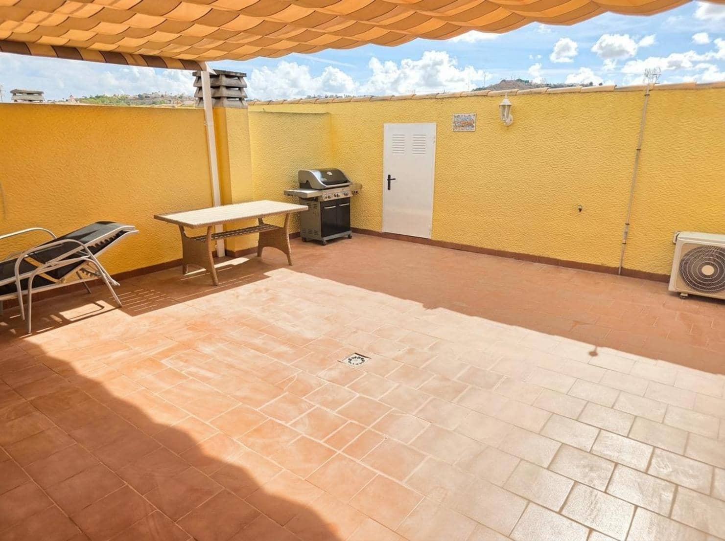 2 slaapkamer Appartement te koop in Formentera del Segura met zwembad - € 139.000 (Ref: 10172726)