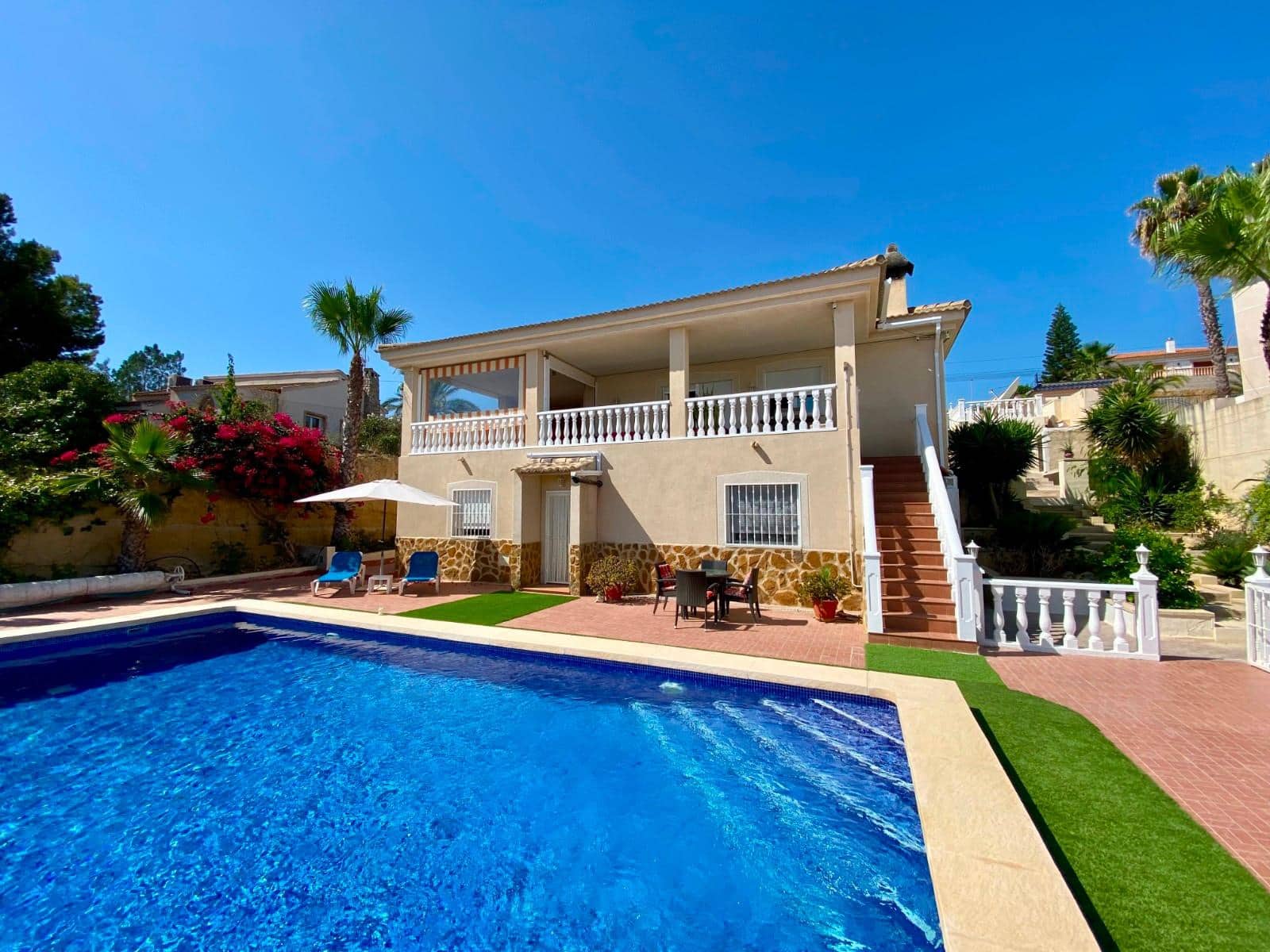 3 bedroom Villa for sale in Algorfa with pool garage - € 599,990 (Ref: 10185923)