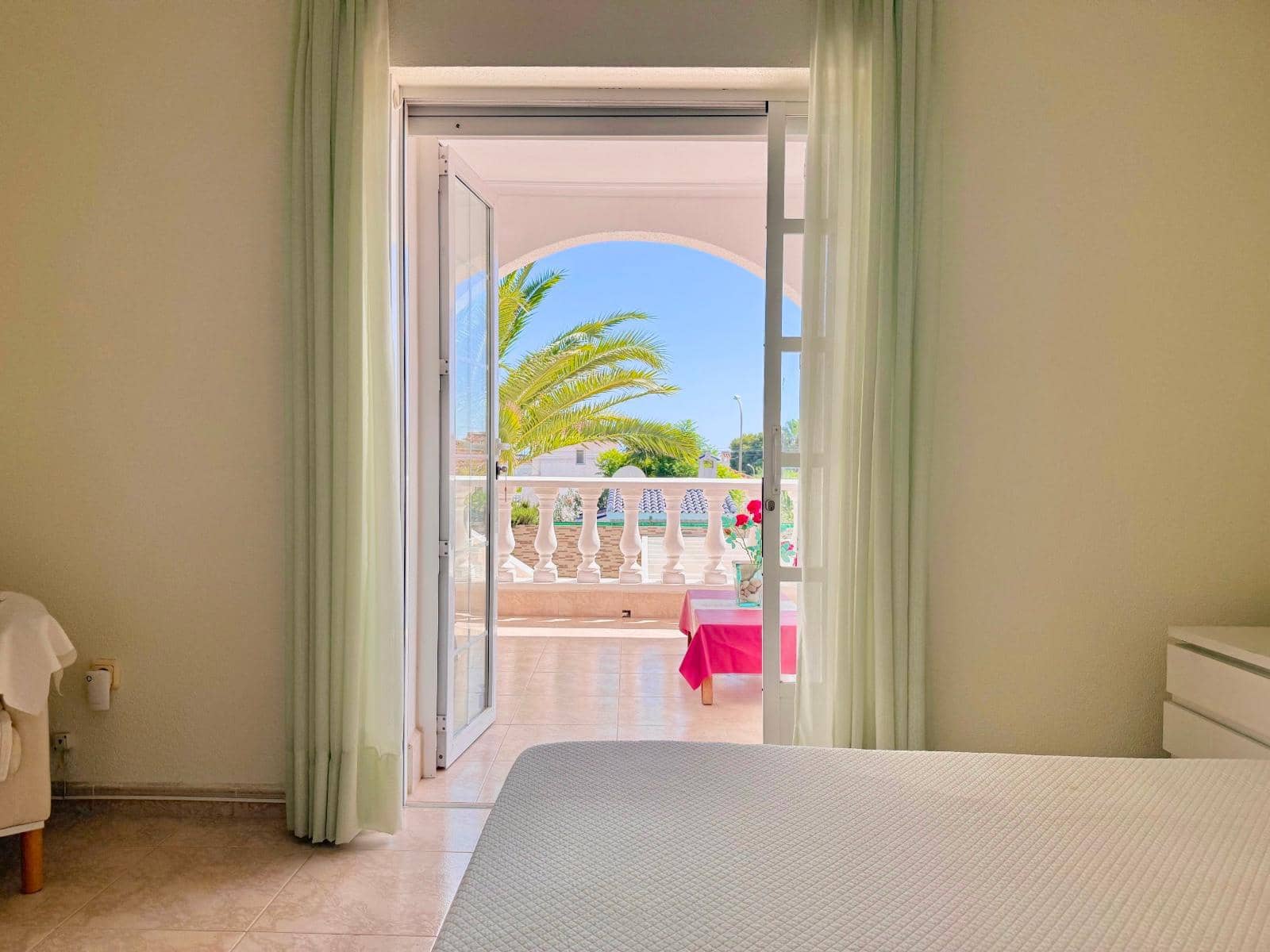 4 Zimmer Villa zu verkaufen in Ciudad Quesada mit Pool Garage - 690.000 € (Ref: 10185925)