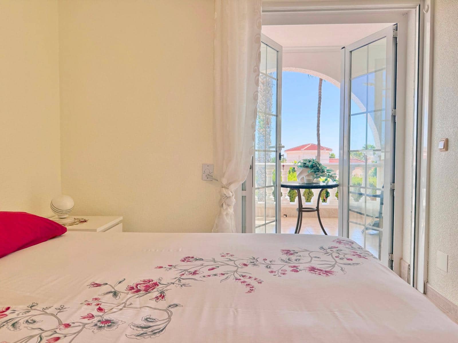 4 Zimmer Villa zu verkaufen in Ciudad Quesada mit Pool Garage - 690.000 € (Ref: 10185925)