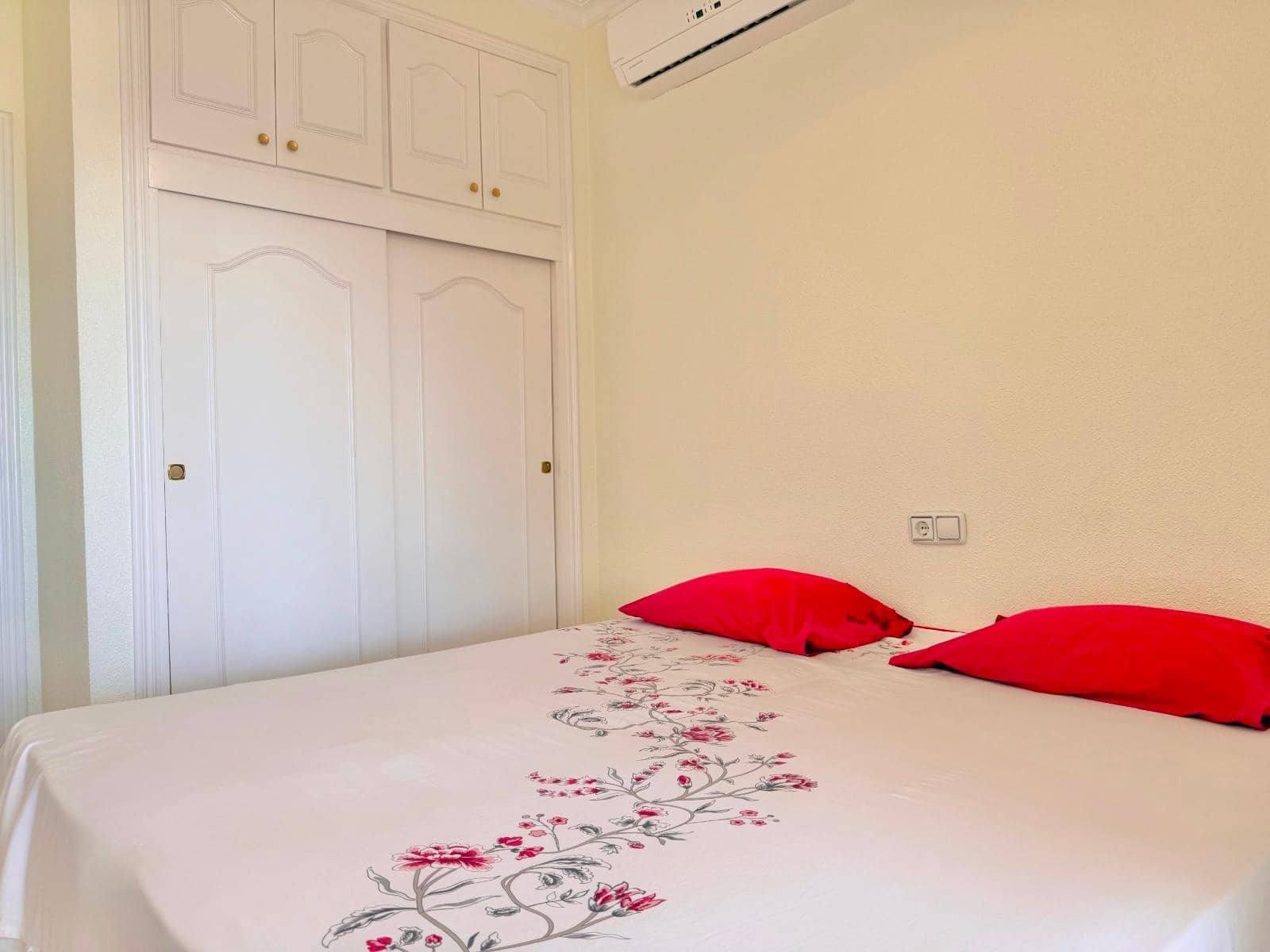 4 Zimmer Villa zu verkaufen in Ciudad Quesada mit Pool Garage - 690.000 € (Ref: 10185925)