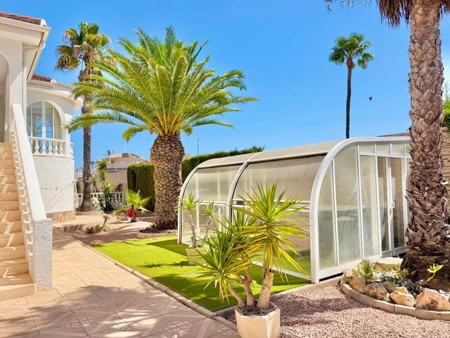 4 Zimmer Villa zu verkaufen in Ciudad Quesada, Rojales mit Pool Garage - 690.000 € (Ref: 10185925)