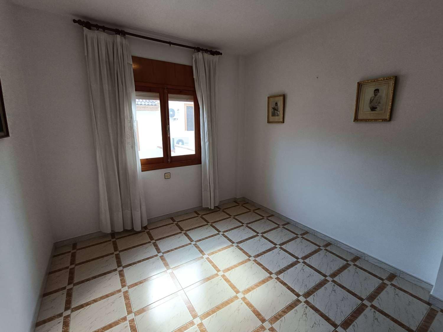 3 Zimmer Haus zu verkaufen in Illora mit Garage - 98.000 € (Ref: 10026063)