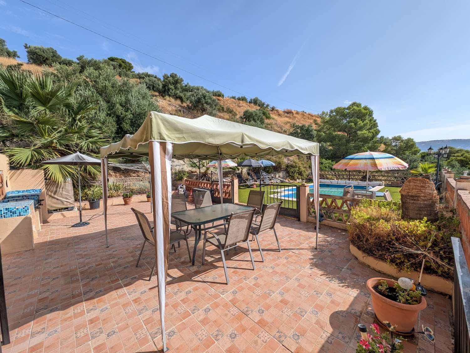 3 chambre Finca/Maison de Campagne à vendre à Montefrio avec piscine garage - 350 000 € (Ref: 10036314)