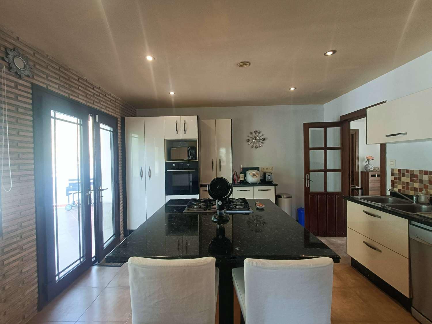 4 slaapkamer Finca/Landhuis te koop in Montefrio met zwembad garage - € 450.000 (Ref: 10066977)