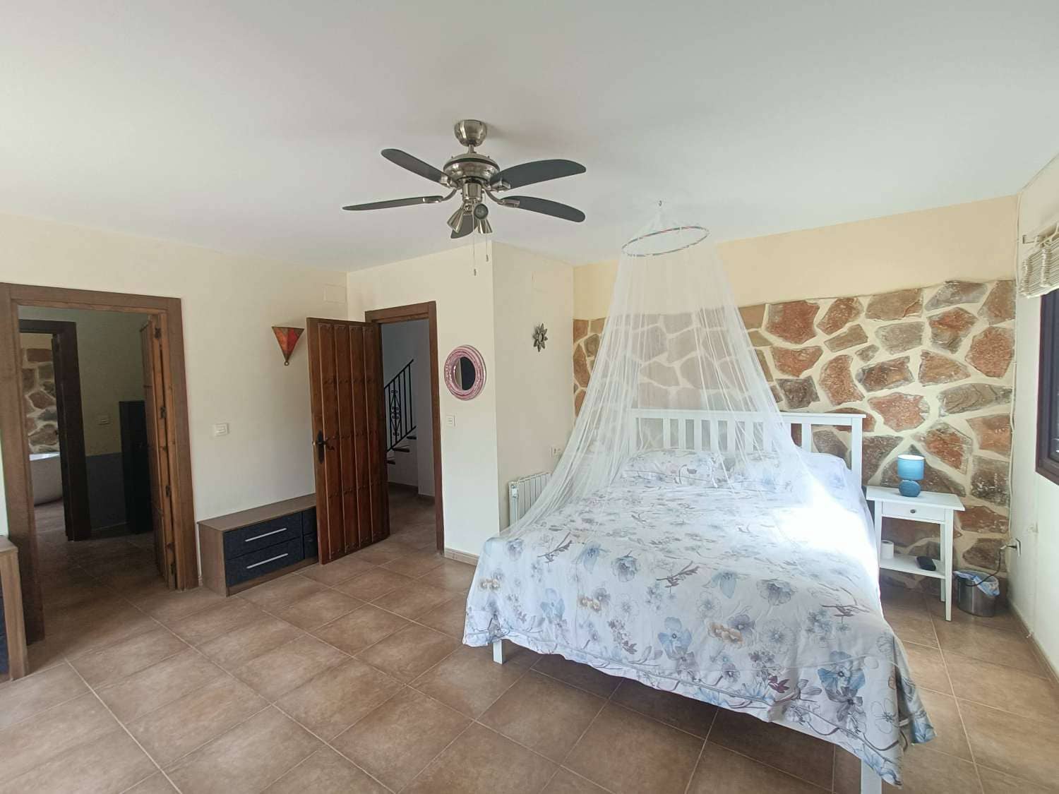 4 slaapkamer Finca/Landhuis te koop in Montefrio met zwembad garage - € 450.000 (Ref: 10066977)