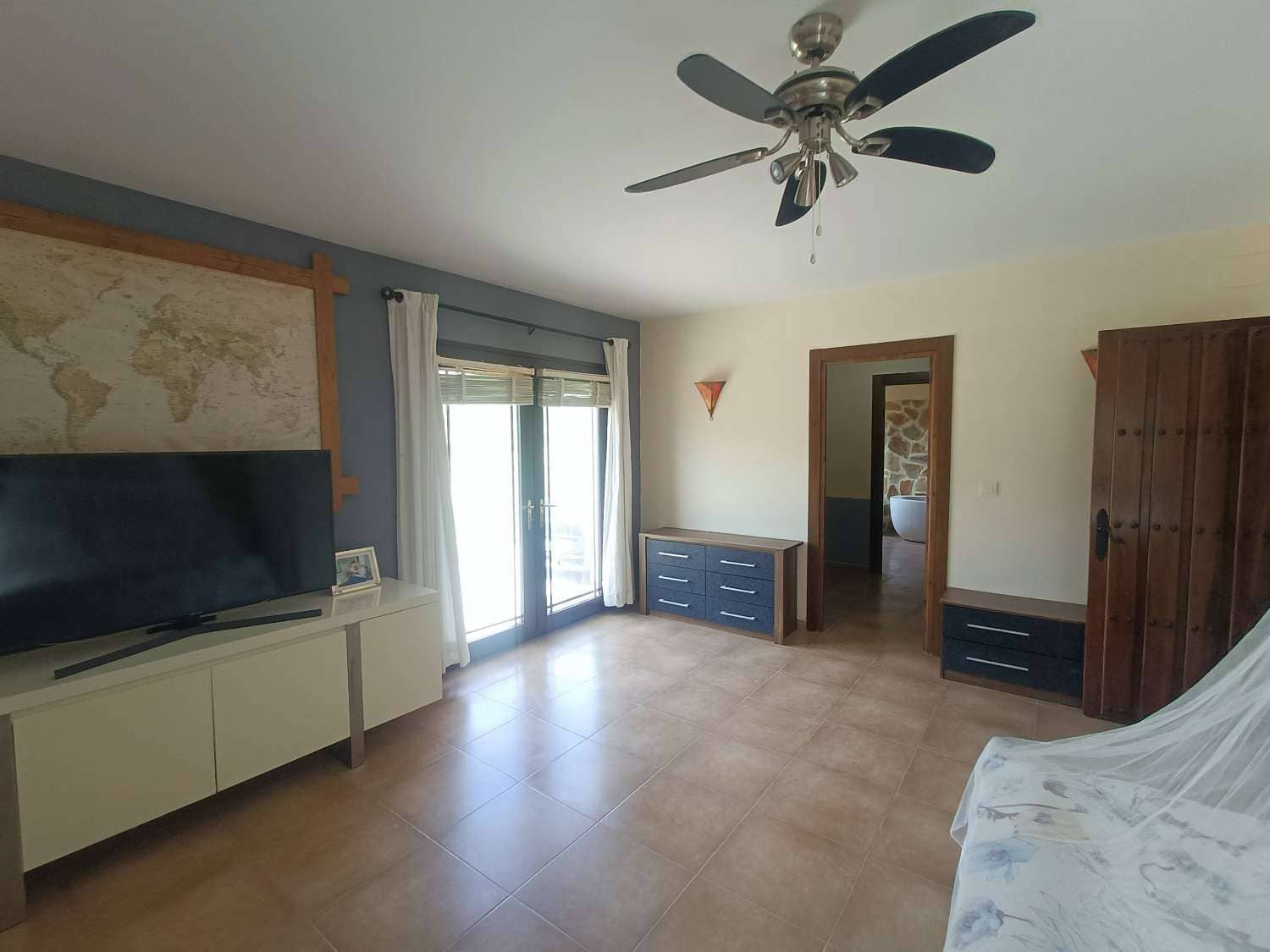 4 slaapkamer Finca/Landhuis te koop in Montefrio met zwembad garage - € 450.000 (Ref: 10066977)