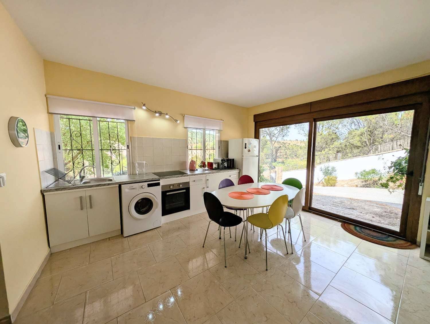 4 slaapkamer Finca/Landhuis te koop in Montefrio met zwembad garage - € 450.000 (Ref: 10066977)
