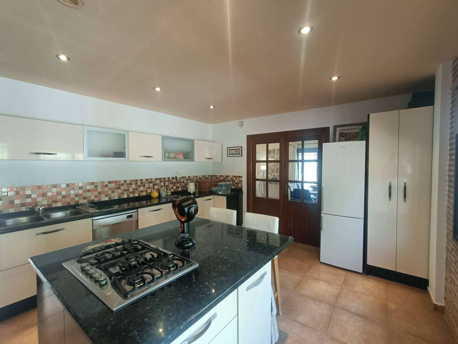 4 slaapkamer Finca/Landhuis te koop in Montefrio met zwembad garage - € 450.000 (Ref: 10066977)