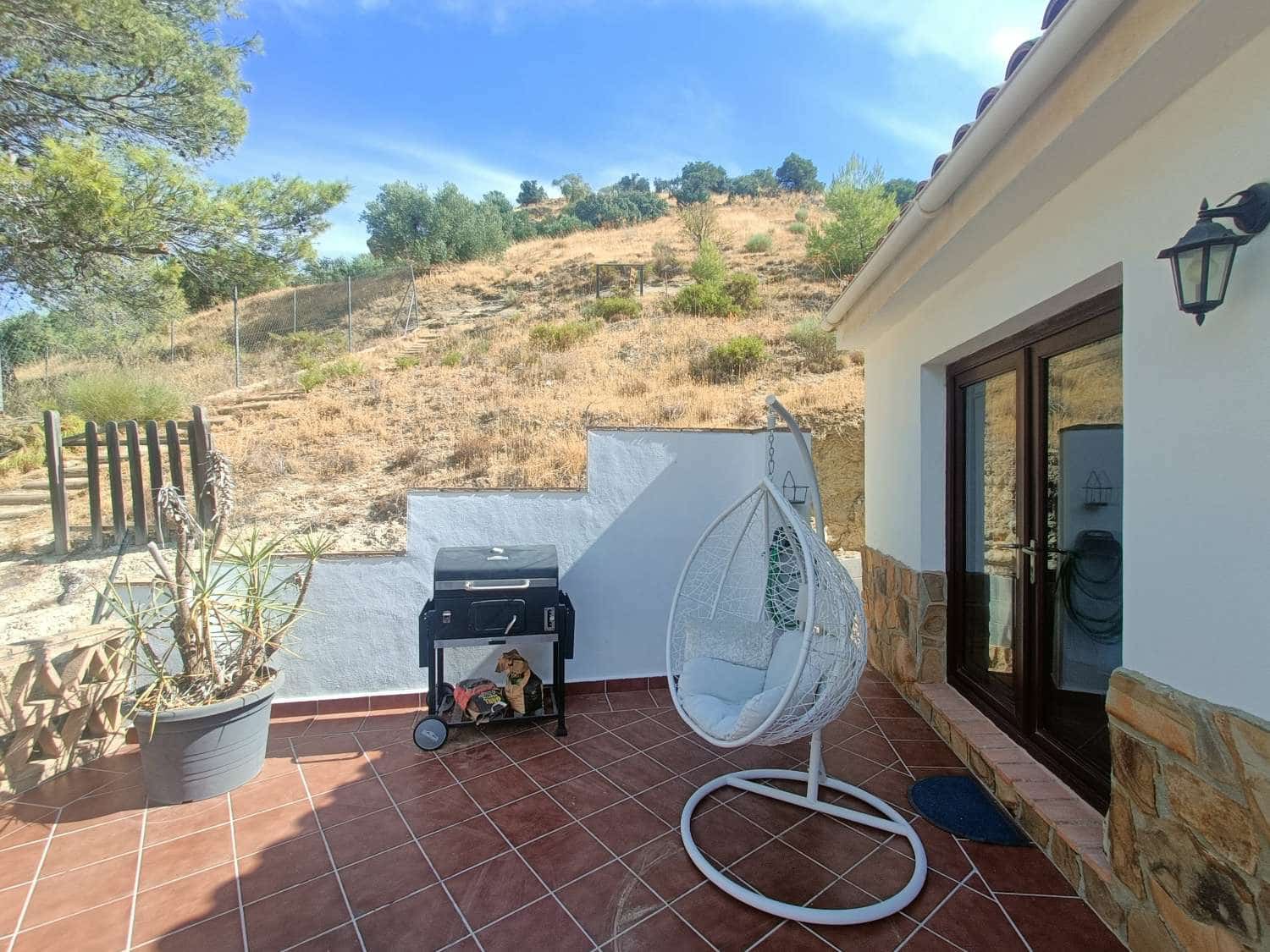 4 slaapkamer Finca/Landhuis te koop in Montefrio met zwembad garage - € 450.000 (Ref: 10066977)
