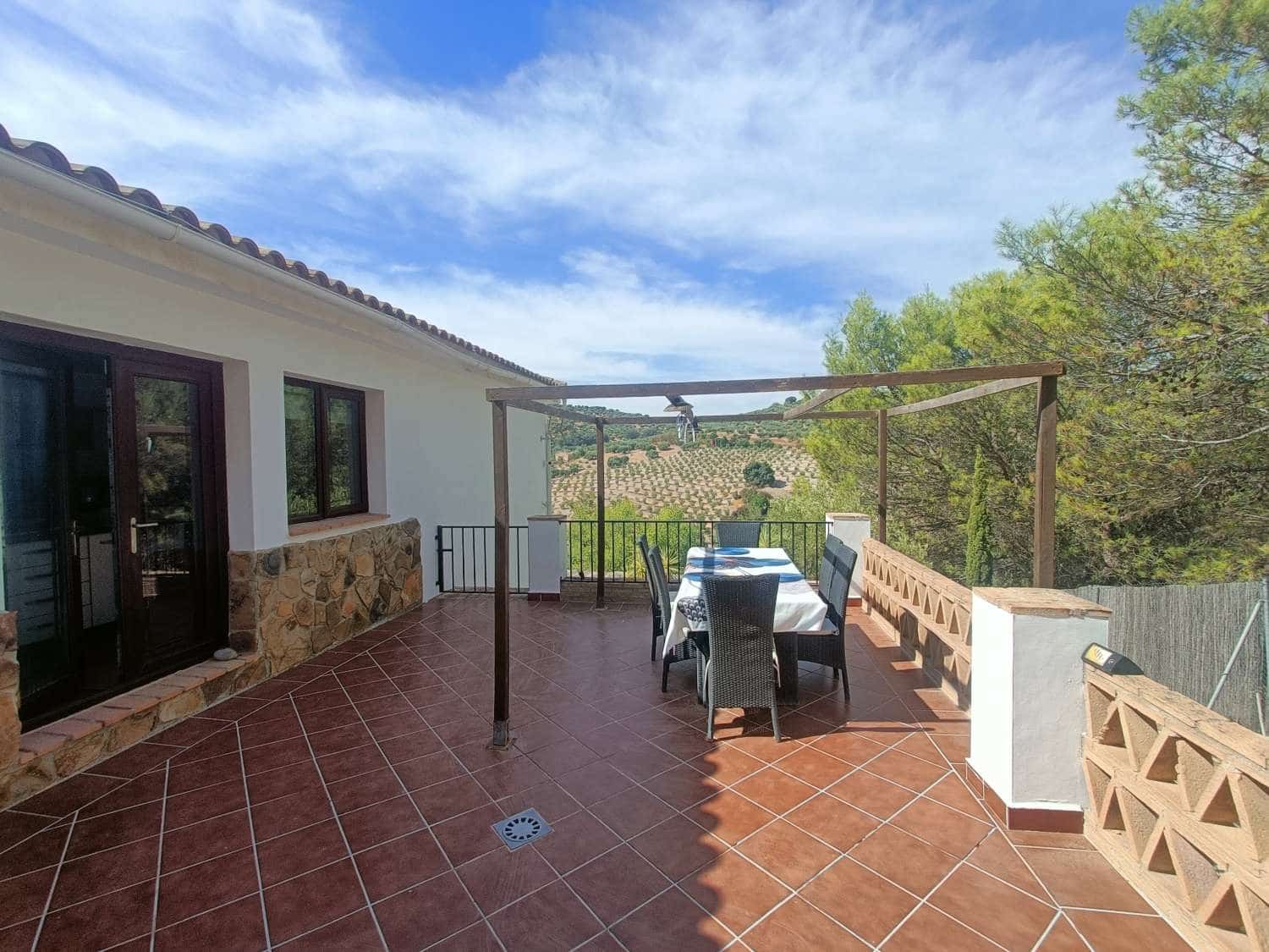 4 slaapkamer Finca/Landhuis te koop in Montefrio met zwembad garage - € 450.000 (Ref: 10066977)
