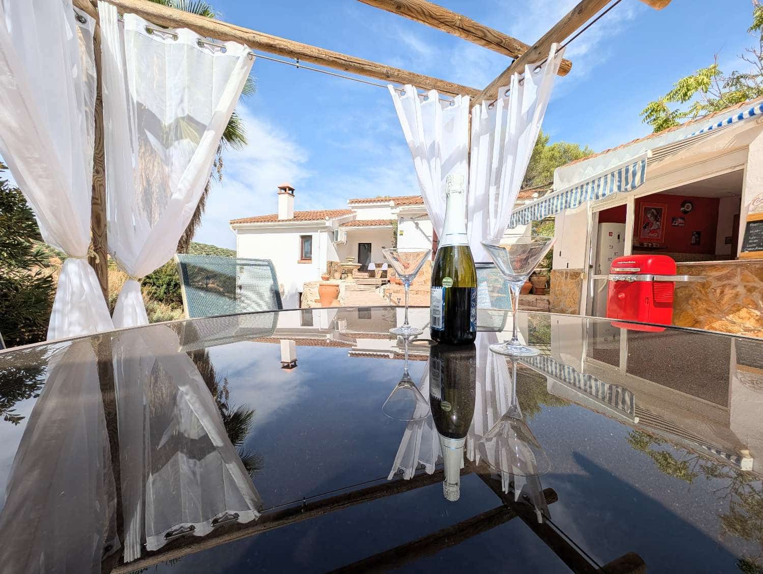 4 slaapkamer Finca/Landhuis te koop in Montefrio met zwembad garage - € 450.000 (Ref: 10066977)