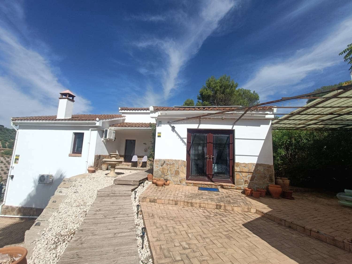 4 slaapkamer Finca/Landhuis te koop in Montefrio met zwembad garage - € 450.000 (Ref: 10066977)