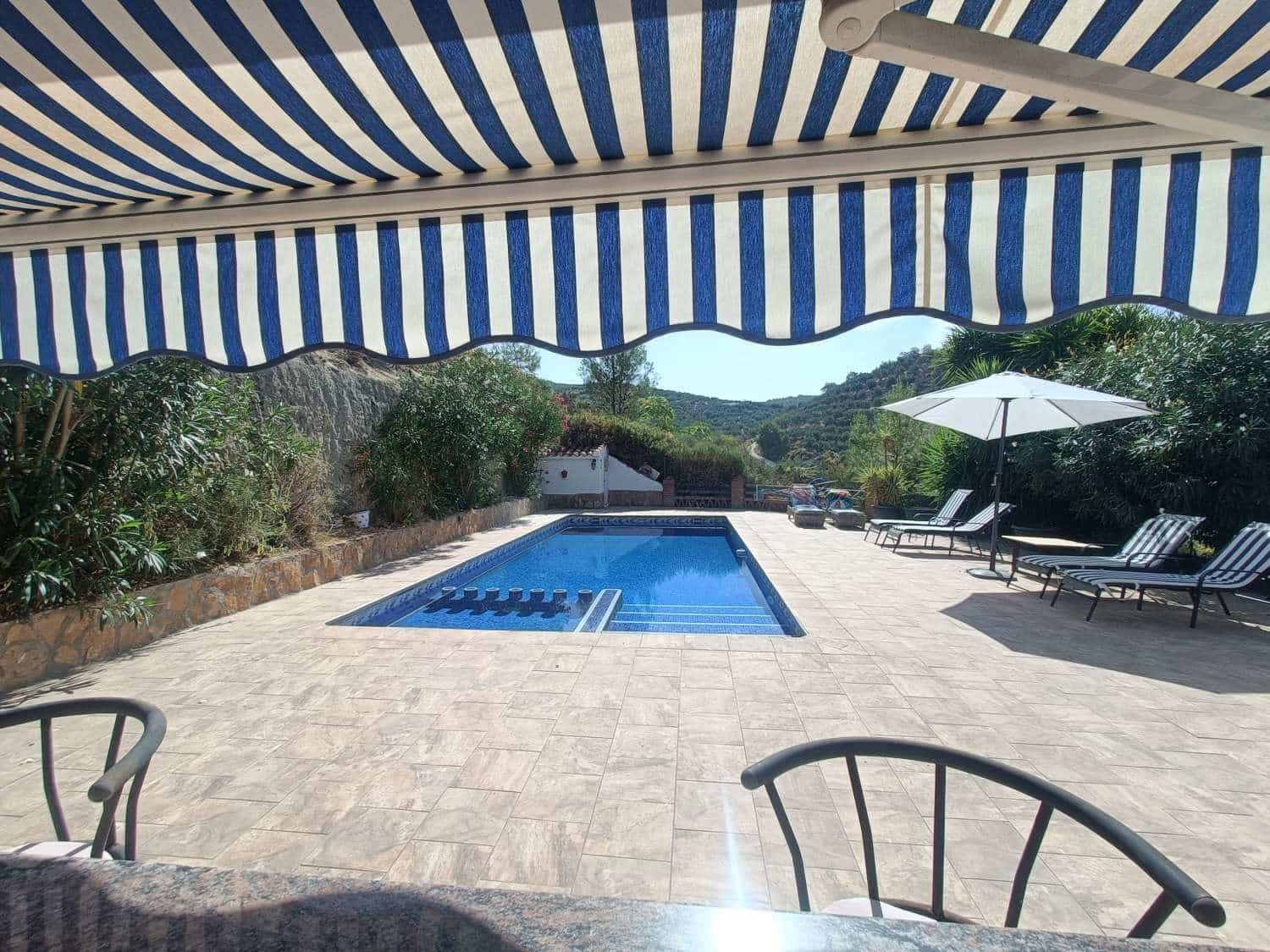 4 slaapkamer Finca/Landhuis te koop in Montefrio met zwembad garage - € 450.000 (Ref: 10066977)
