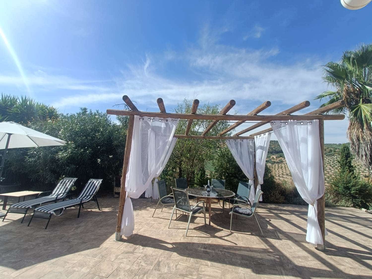 4 slaapkamer Finca/Landhuis te koop in Montefrio met zwembad garage - € 450.000 (Ref: 10066977)
