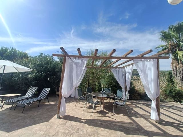 4 slaapkamer Finca/Landhuis te koop in Montefrío met zwembad garage - € 450.000 (Ref: 10066977)