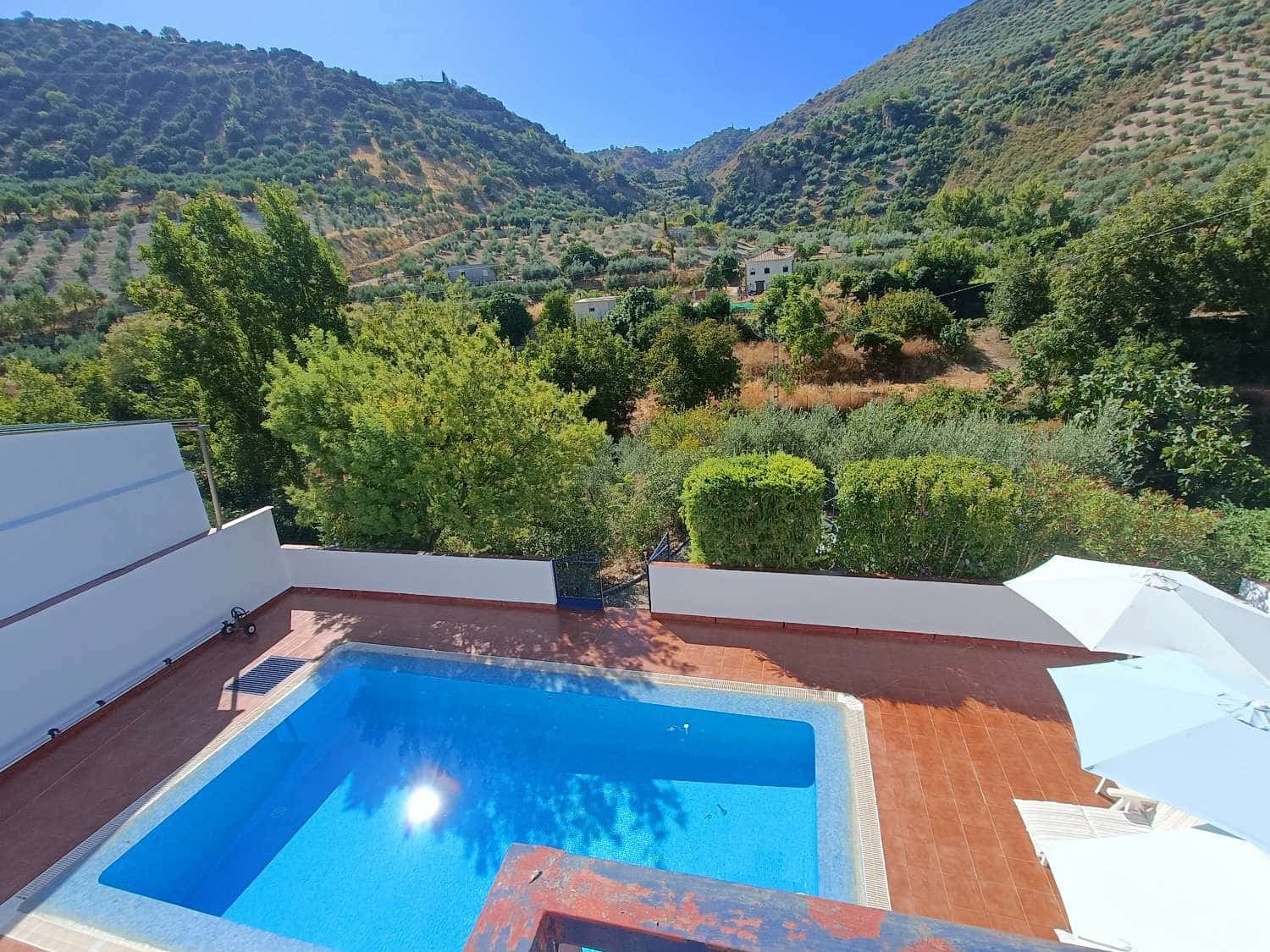 5 chambre Finca/Maison de Campagne à vendre à Algarinejo avec piscine - 359 000 € (Ref: 10085440)