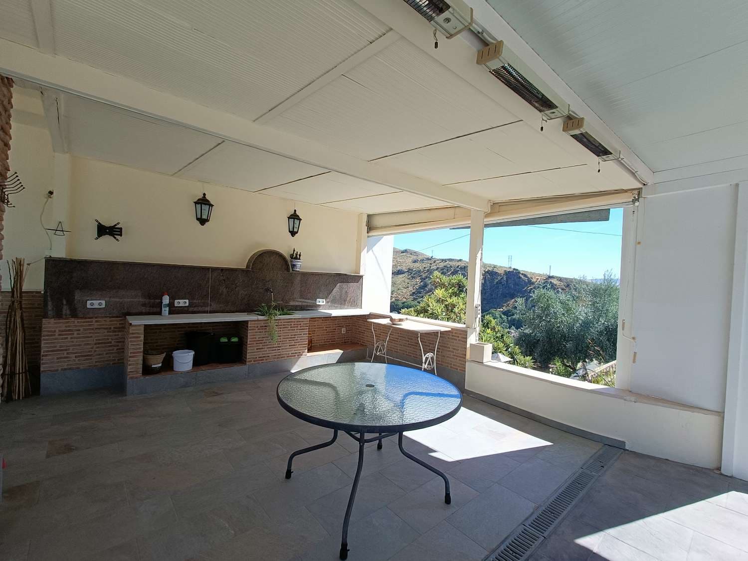 9 Zimmer Finca/Landgut zu verkaufen in Loja mit Pool Garage - 650.000 € (Ref: 10145718)