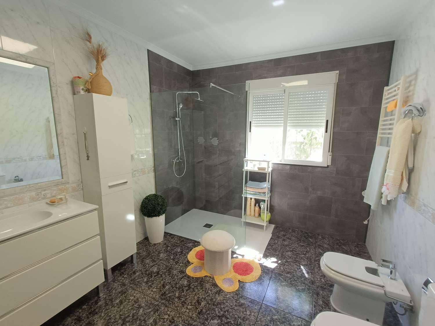 9 Zimmer Finca/Landgut zu verkaufen in Loja mit Pool Garage - 650.000 € (Ref: 10145718)