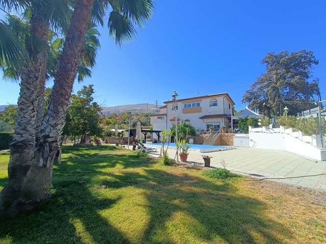 9 Zimmer Finca/Landgut zu verkaufen in Loja mit Pool Garage - 650.000 € (Ref: 10145718)