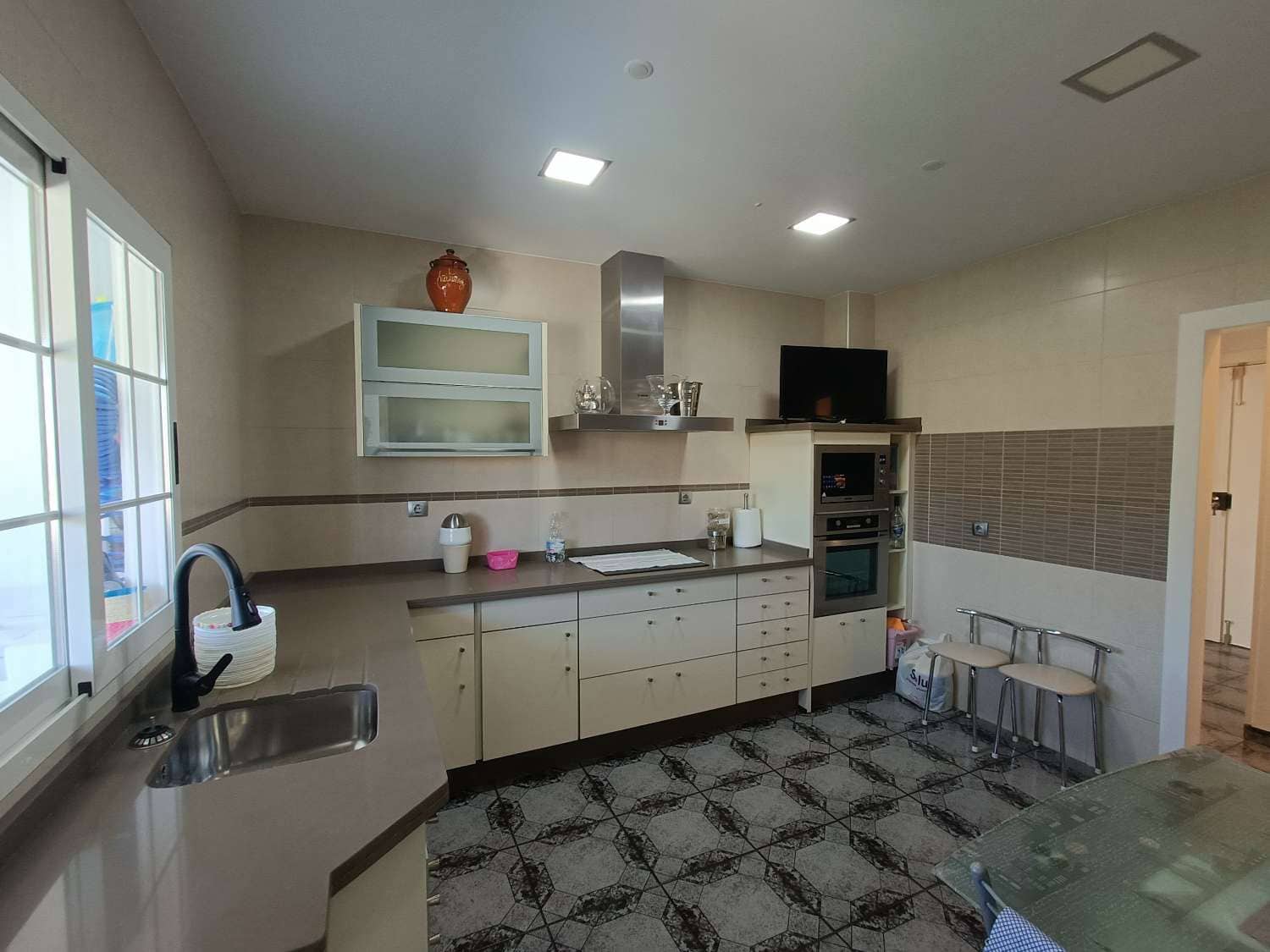 9 Zimmer Finca/Landgut zu verkaufen in Loja mit Pool Garage - 650.000 € (Ref: 10145718)