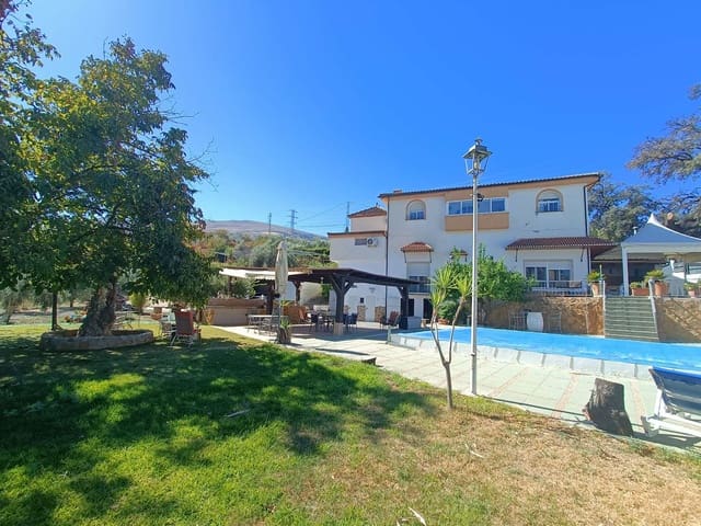 9 Zimmer Finca/Landgut zu verkaufen in Loja mit Pool Garage - 650.000 € (Ref: 10145718)