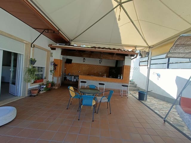 9 Zimmer Finca/Landgut zu verkaufen in Loja mit Pool Garage - 650.000 € (Ref: 10145718)