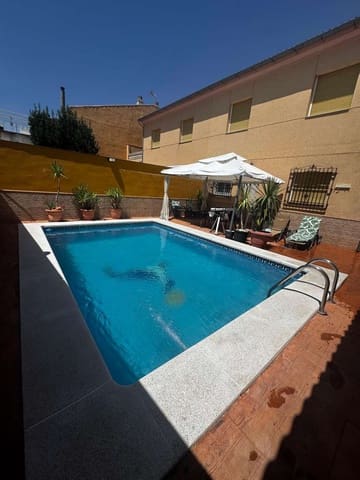 Casa de 3 habitaciones en Illora en venta con piscina garaje - 179.900 € (Ref: 10164090)
