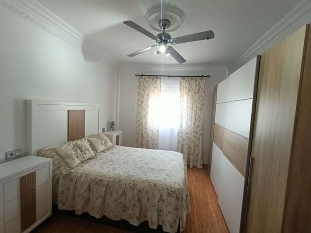 Casa de 3 habitaciones en Illora en venta con piscina garaje - 179.900 € (Ref: 10164090)