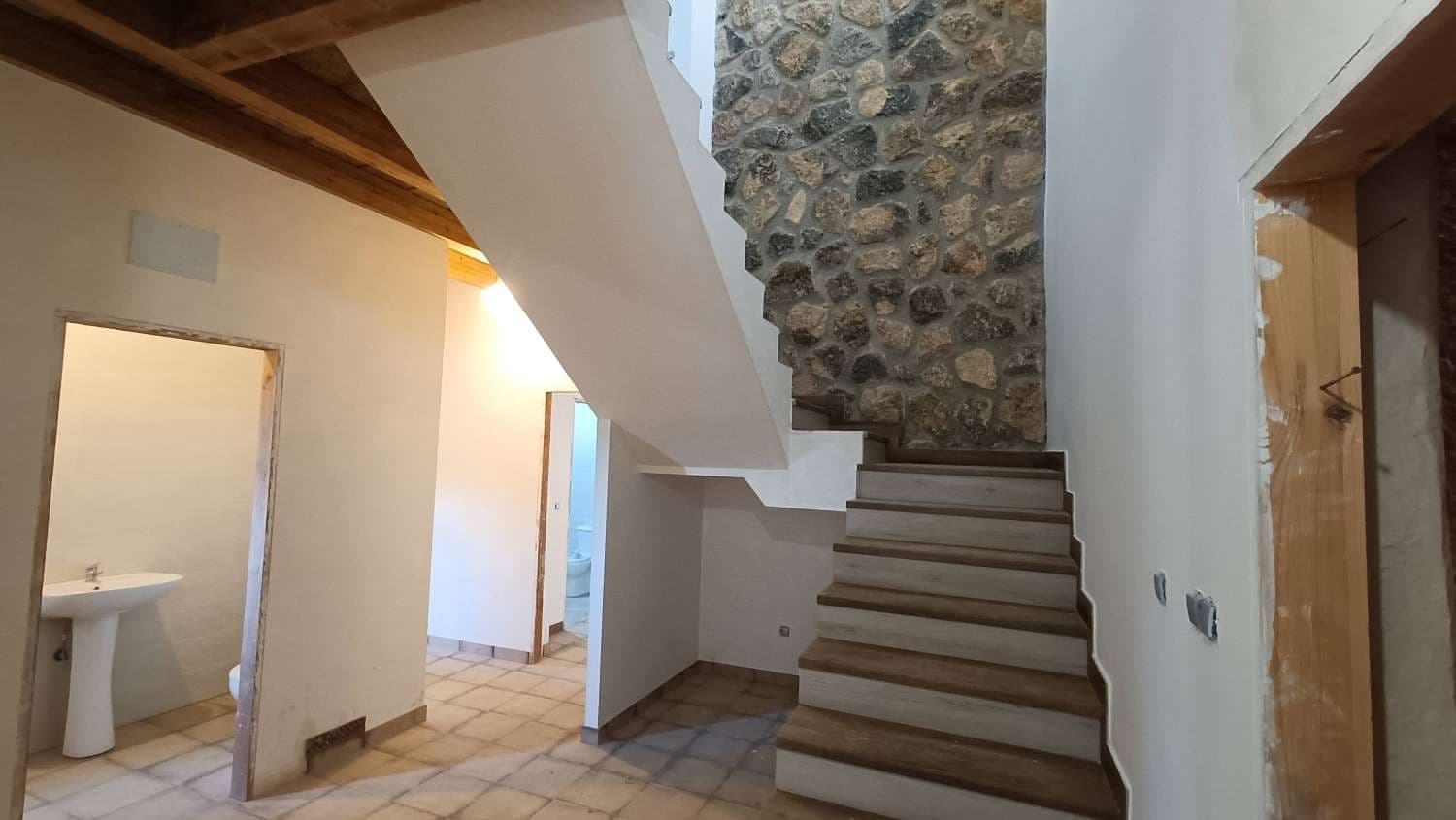 9 soveværelse Finca/Landehus til salg i Montefrio - € 380.000 (Ref: 4847483)