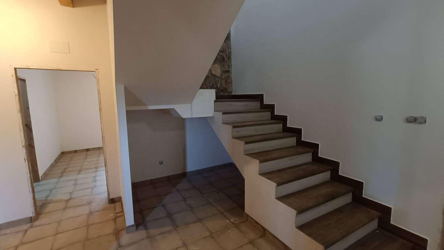 9 soveværelse Finca/Landehus til salg i Montefrio - € 380.000 (Ref: 4847483)