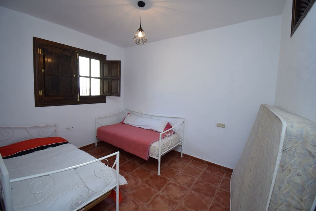 7 sypialnia Finka/Dom wiejski na sprzedaż w Illora z basenem - 299 900 € (Ref: 6258453)