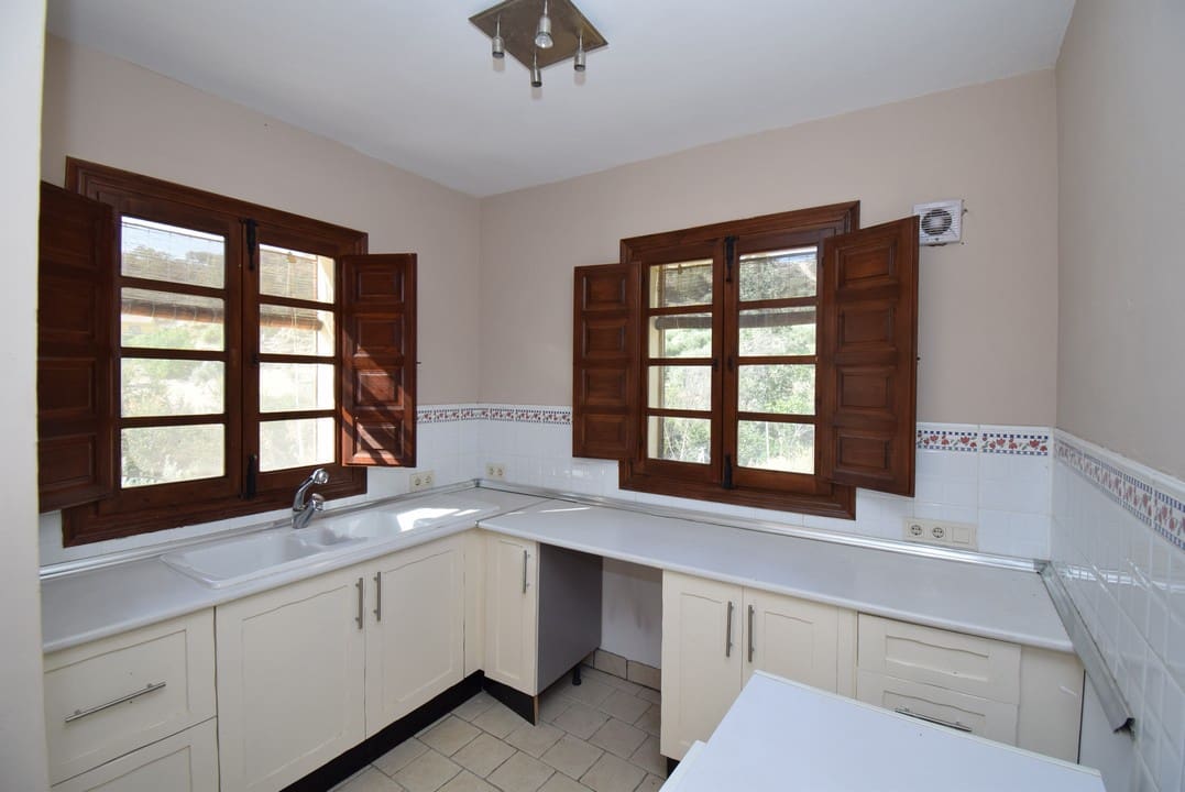 7 sypialnia Finka/Dom wiejski na sprzedaż w Illora z basenem - 299 900 € (Ref: 6258453)