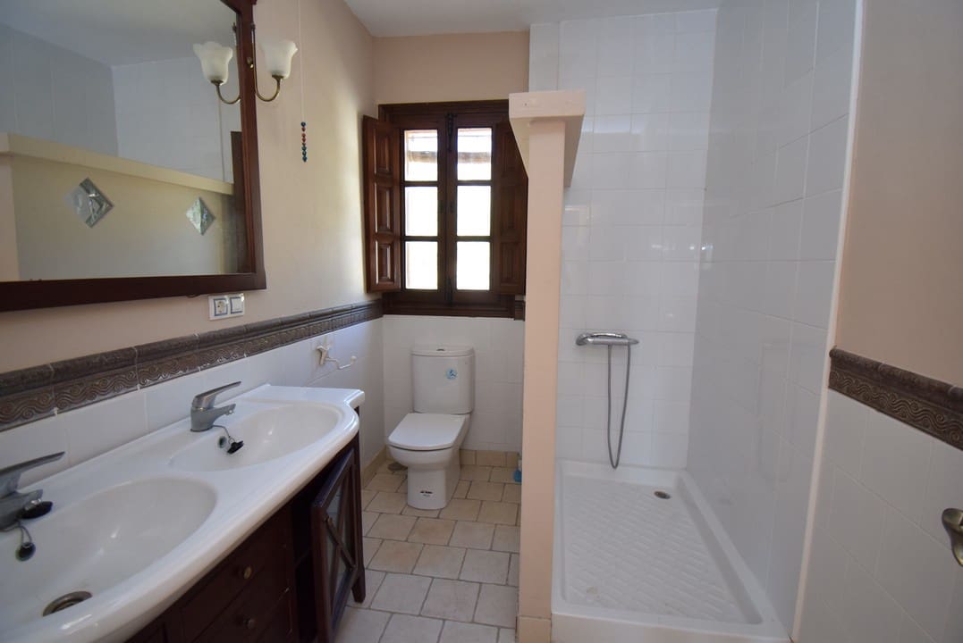 7 sypialnia Finka/Dom wiejski na sprzedaż w Illora z basenem - 299 900 € (Ref: 6258453)