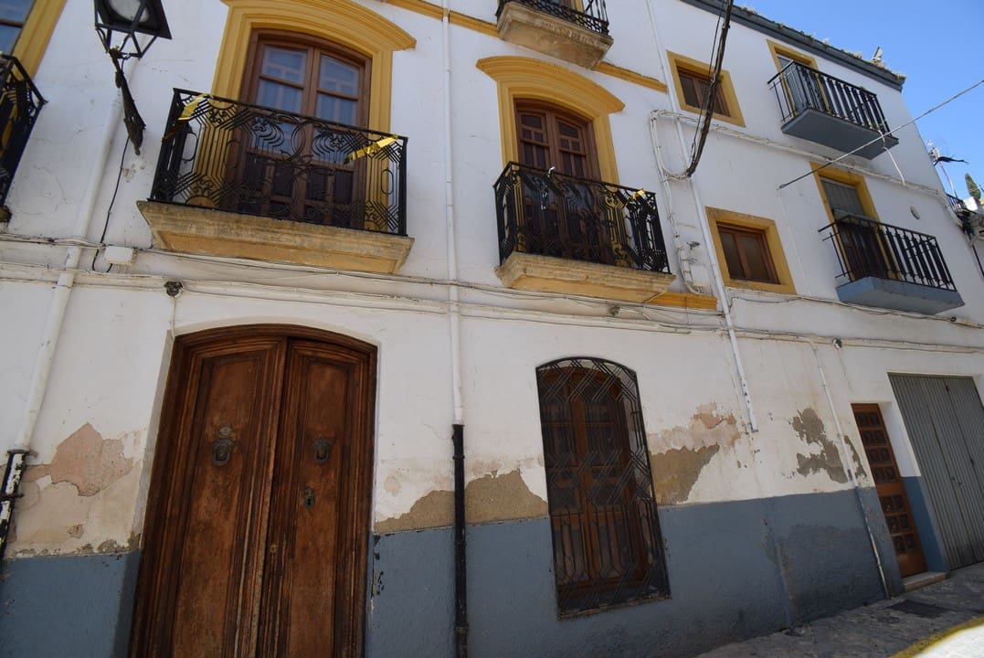 6 soveværelse Byhus til salg i Montefrio - € 90.000 (Ref: 6923940)