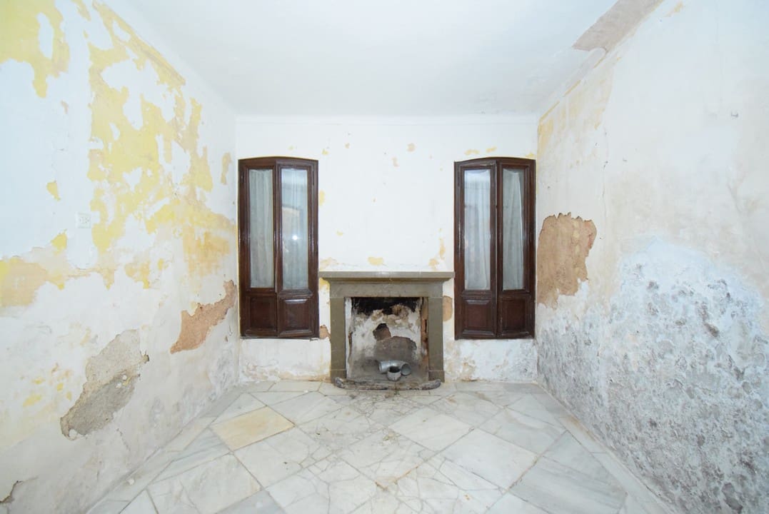 6 soveværelse Byhus til salg i Montefrio - € 90.000 (Ref: 6923940)