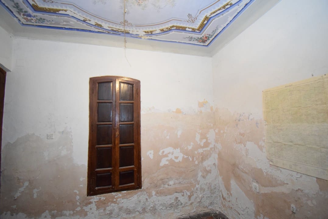 6 soveværelse Byhus til salg i Montefrio - € 90.000 (Ref: 6923940)