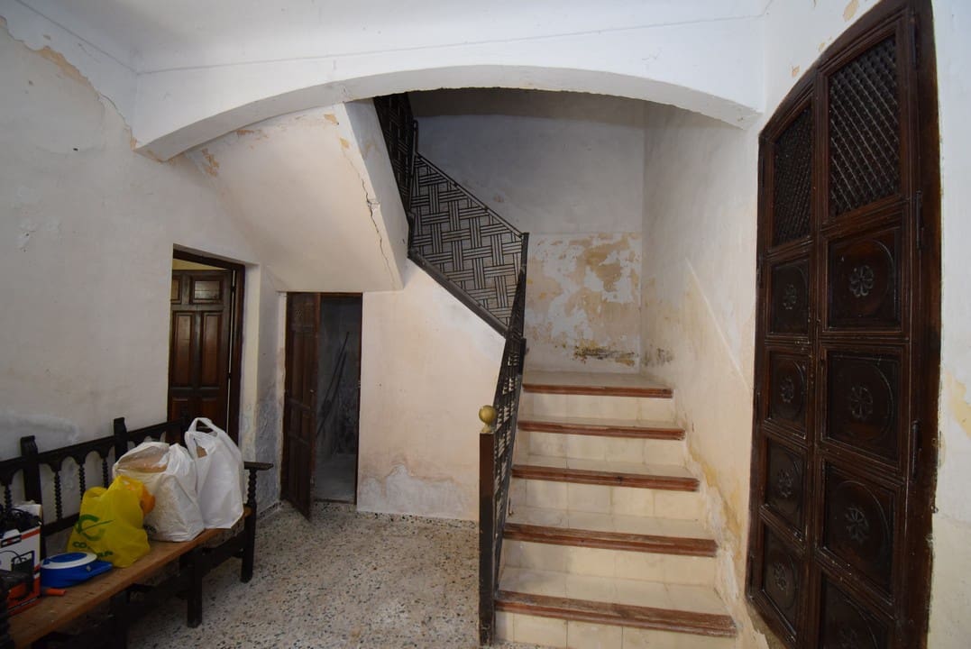 6 soveværelse Byhus til salg i Montefrio - € 90.000 (Ref: 6923940)