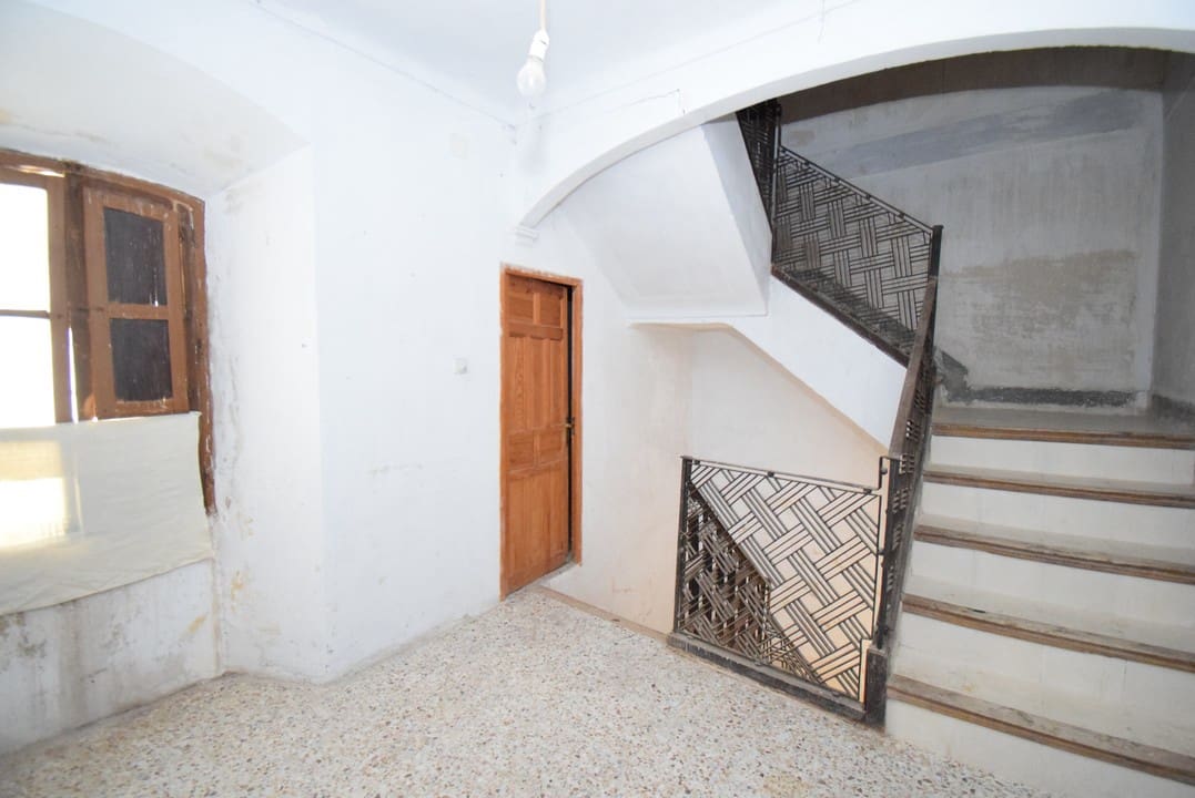 6 soveværelse Byhus til salg i Montefrio - € 90.000 (Ref: 6923940)