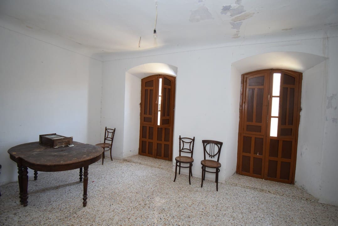 6 soveværelse Byhus til salg i Montefrio - € 90.000 (Ref: 6923940)