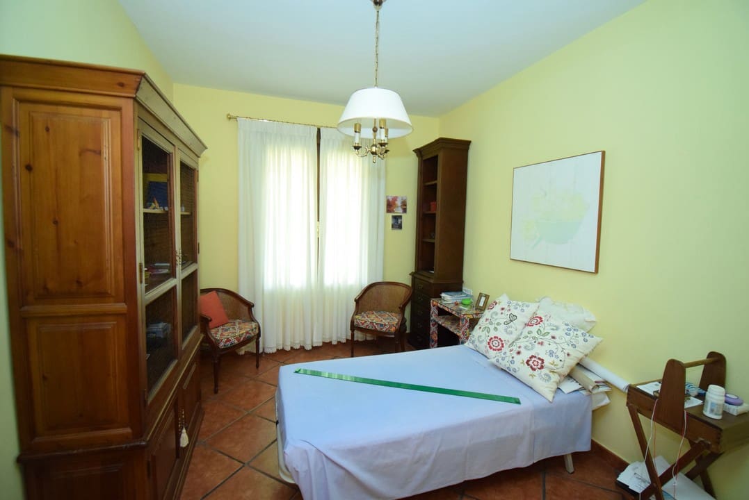 4 soveværelse Finca/Landehus til salg i Loja - € 990.000 (Ref: 7320635)