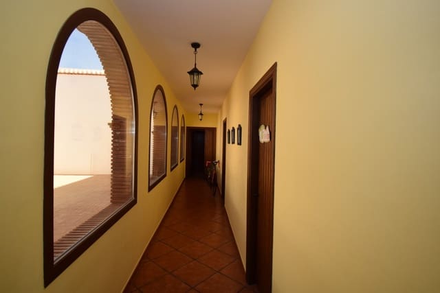 4 soveværelse Finca/Landehus til salg i Loja - € 990.000 (Ref: 7320635)