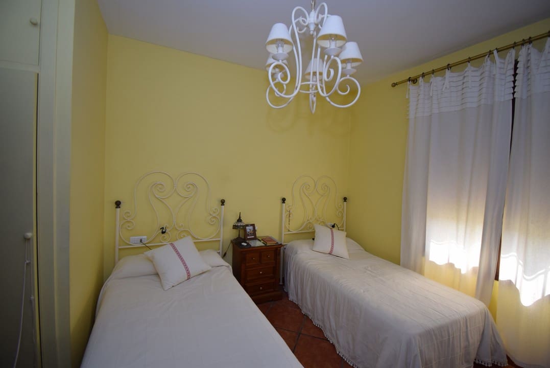 4 soveværelse Finca/Landehus til salg i Loja - € 990.000 (Ref: 7320635)