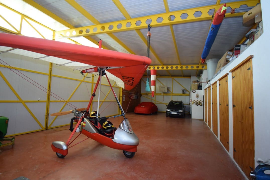 4 soveværelse Finca/Landehus til salg i Loja - € 990.000 (Ref: 7320635)