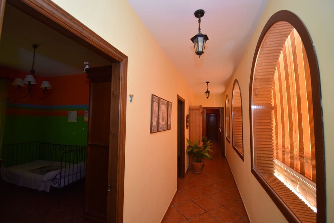 4 soveværelse Finca/Landehus til salg i Loja - € 990.000 (Ref: 7320635)