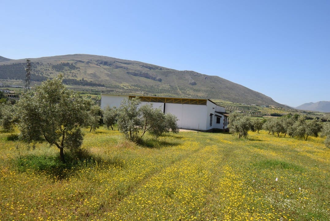 4 soveværelse Finca/Landehus til salg i Loja - € 990.000 (Ref: 7320635)